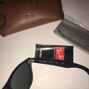 Ray-Ban Unisex Sunglasses. Excellent used condition.
